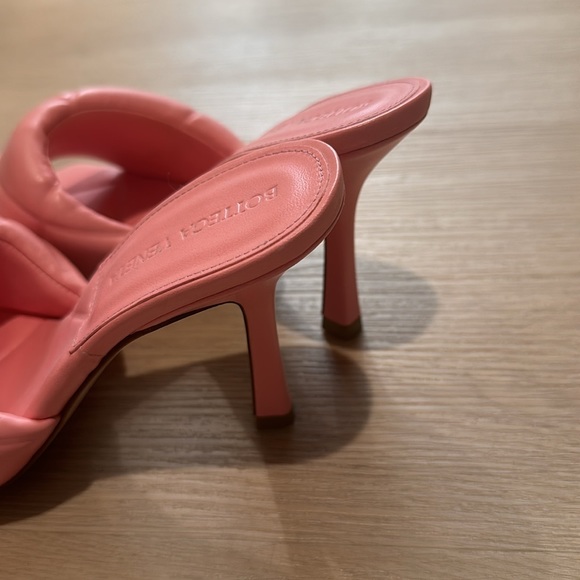 Bottega Veneta Lido Sandals - Picture 4 of 5